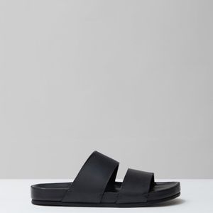 Like new FEIT XS black strap sandals